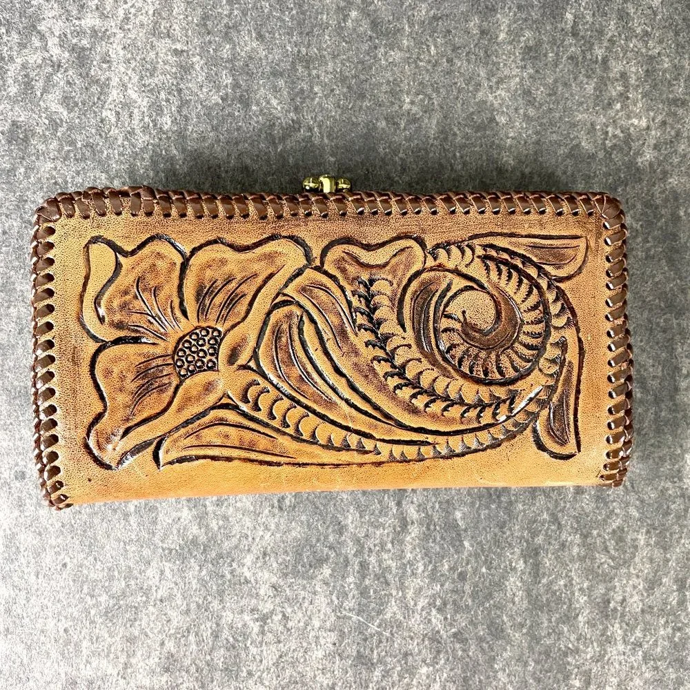 Tooled leather embossed clutch/wallet - handmade vintage - Picture 3 of 8